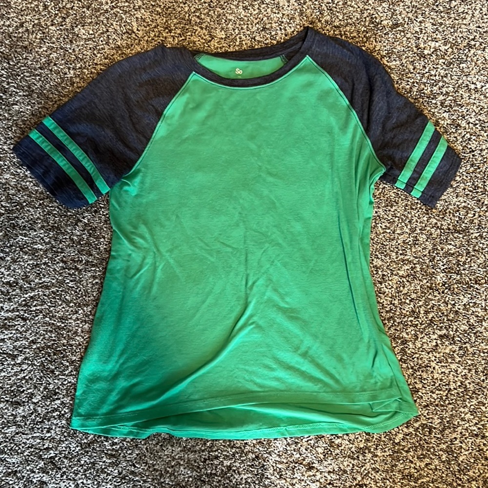 Sporty tee